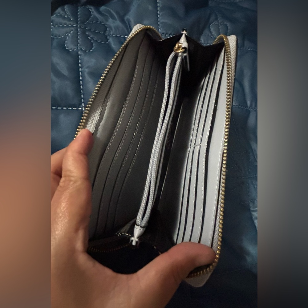 Victoria Secret sky blueWallet - Picture 4 of 4